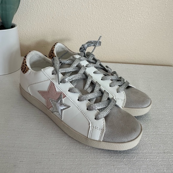 JF Zaylee White /Gray Sninny Lace Up Sneakers Woman’s 6 - Picture 5 of 12